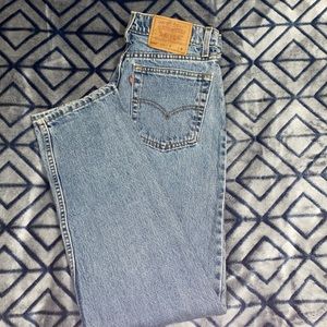 Levi’s 560-Loose Fit/Straight Leg Size 9 Jr (28” waist)